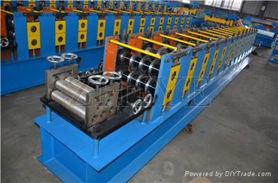 C 型鋼檁條成型機 5