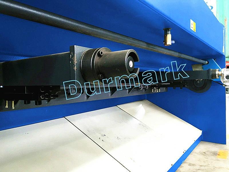QC12K 4 x 2500mm ironworker sheet metal slitter shearing machine sheet metal cir 4