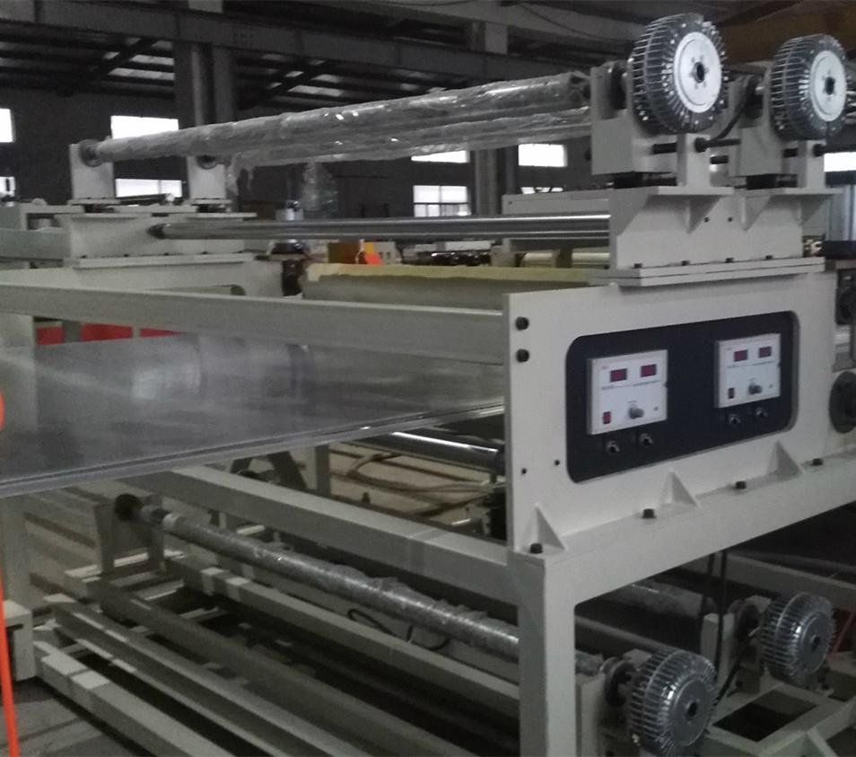 PC hollow sheet extrusion line 4
