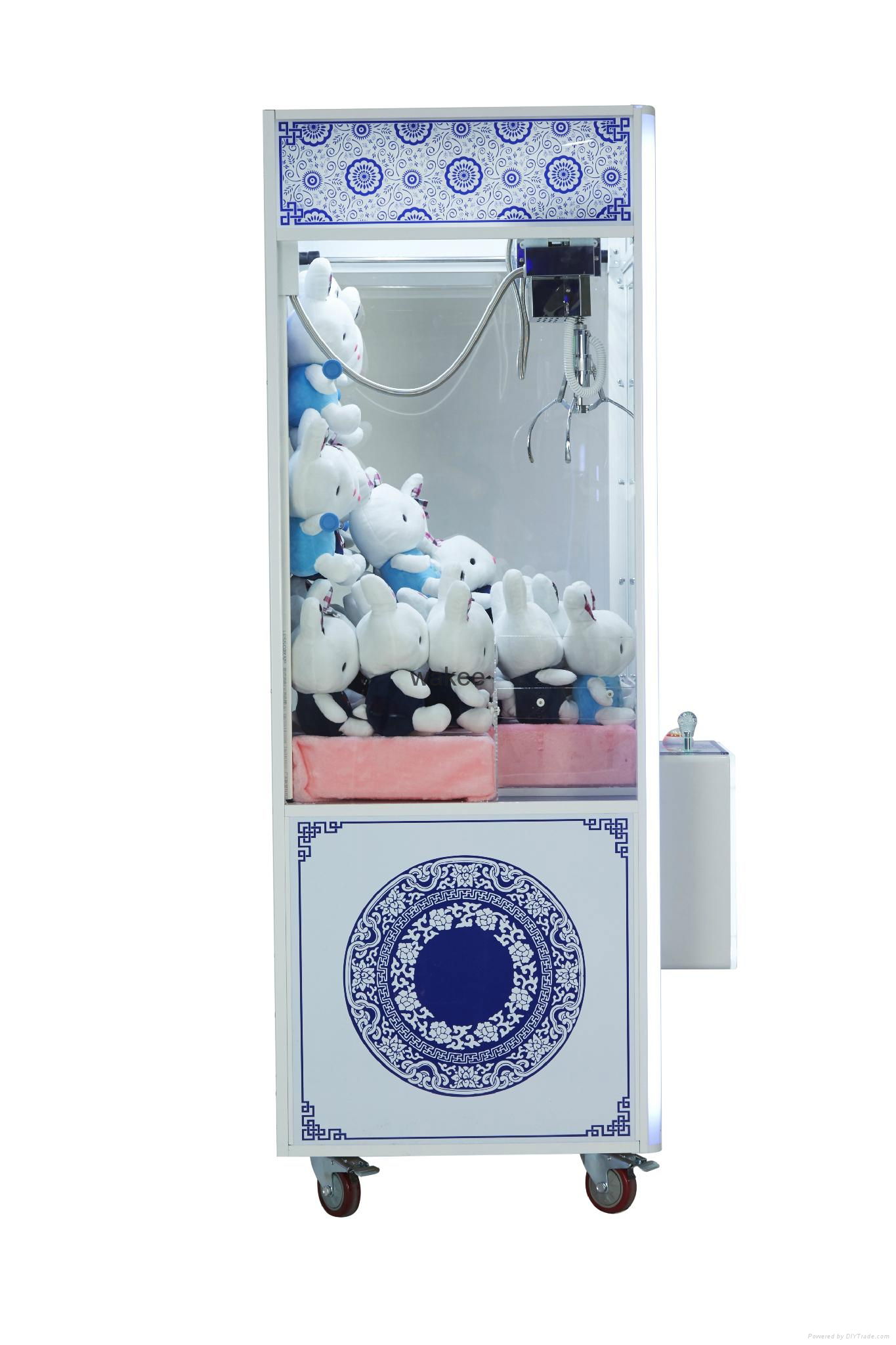 2017 arcade game machine China blue toy catch crane claw machine for sale 4