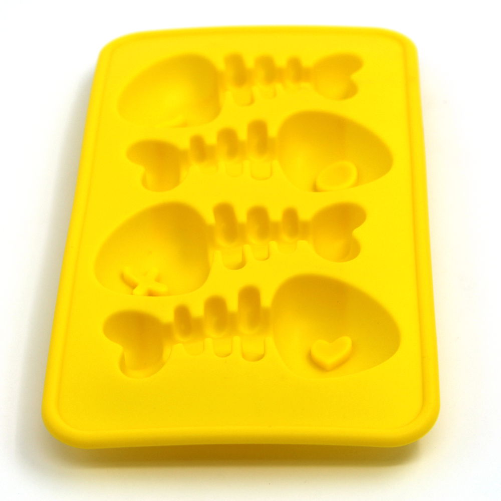 2017 Popular dog bone shape or other different Shape silicone ice cube tray 3