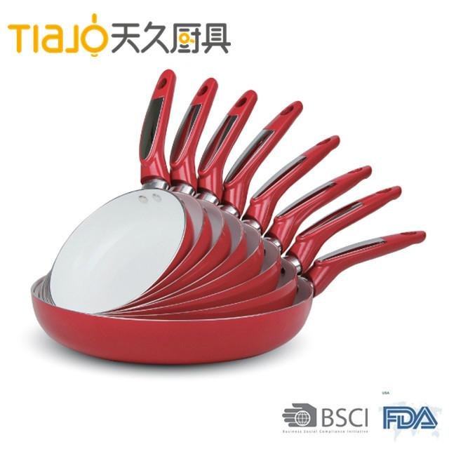Big red pressed aluminum fry pan with ceramic coating china supplier