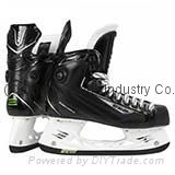 CCM RIBCOR 48K PUMP SR. ICE HOCKEY