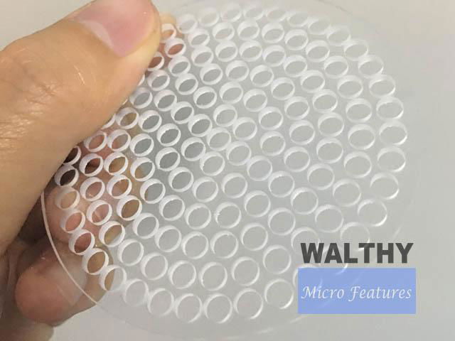 Microplates of all kinds of materials via holes matrix in glass quartz  3