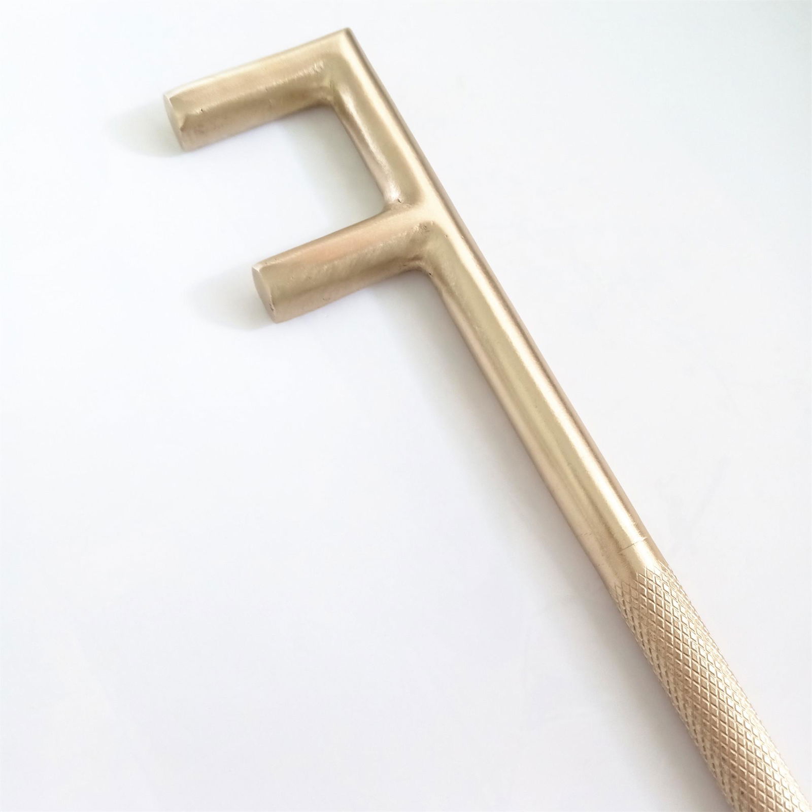 non sparking tools aluminum bronze alloy f type valve wrench 2