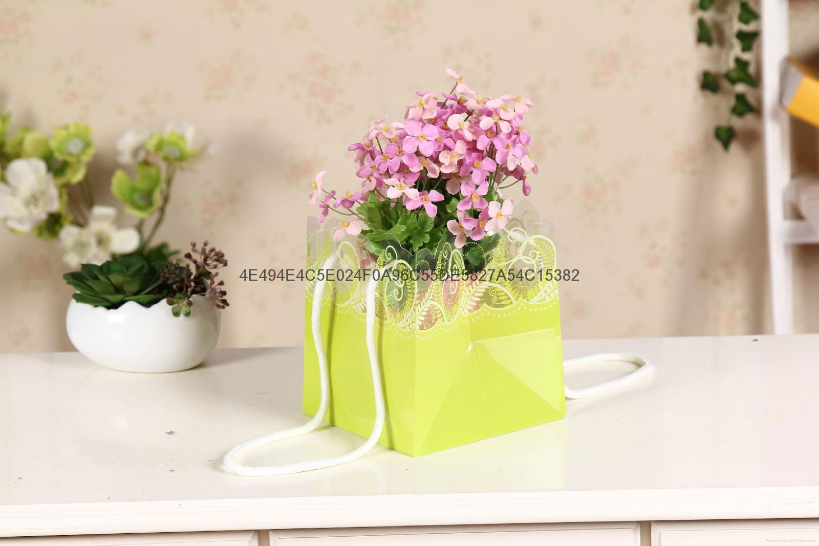 Factory Direct Sale Flower Packaging Flower Wrapping Transparent PP Bag with UV  2