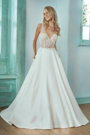 Embroidery Ivory wedding dress with beading 1