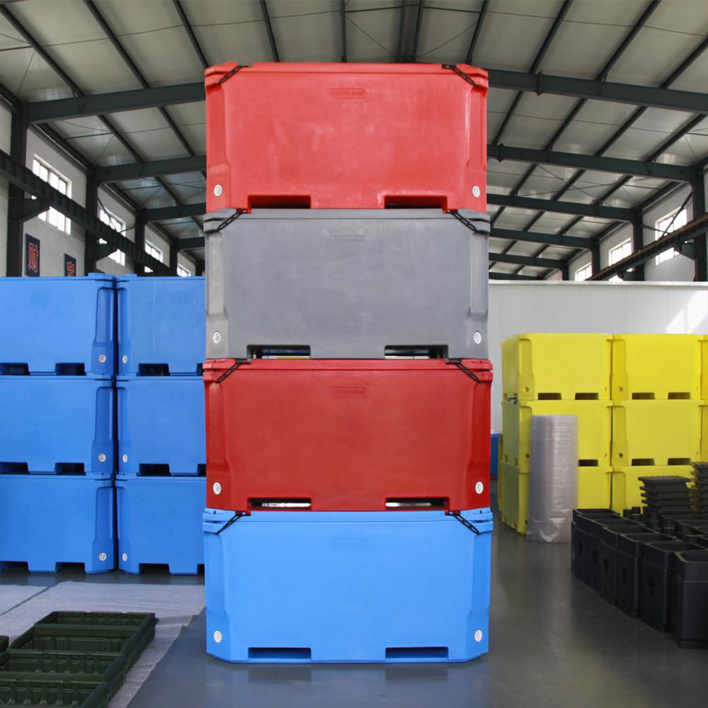 1000L Rotomold Plastic Container for storage and transport fish and food 3