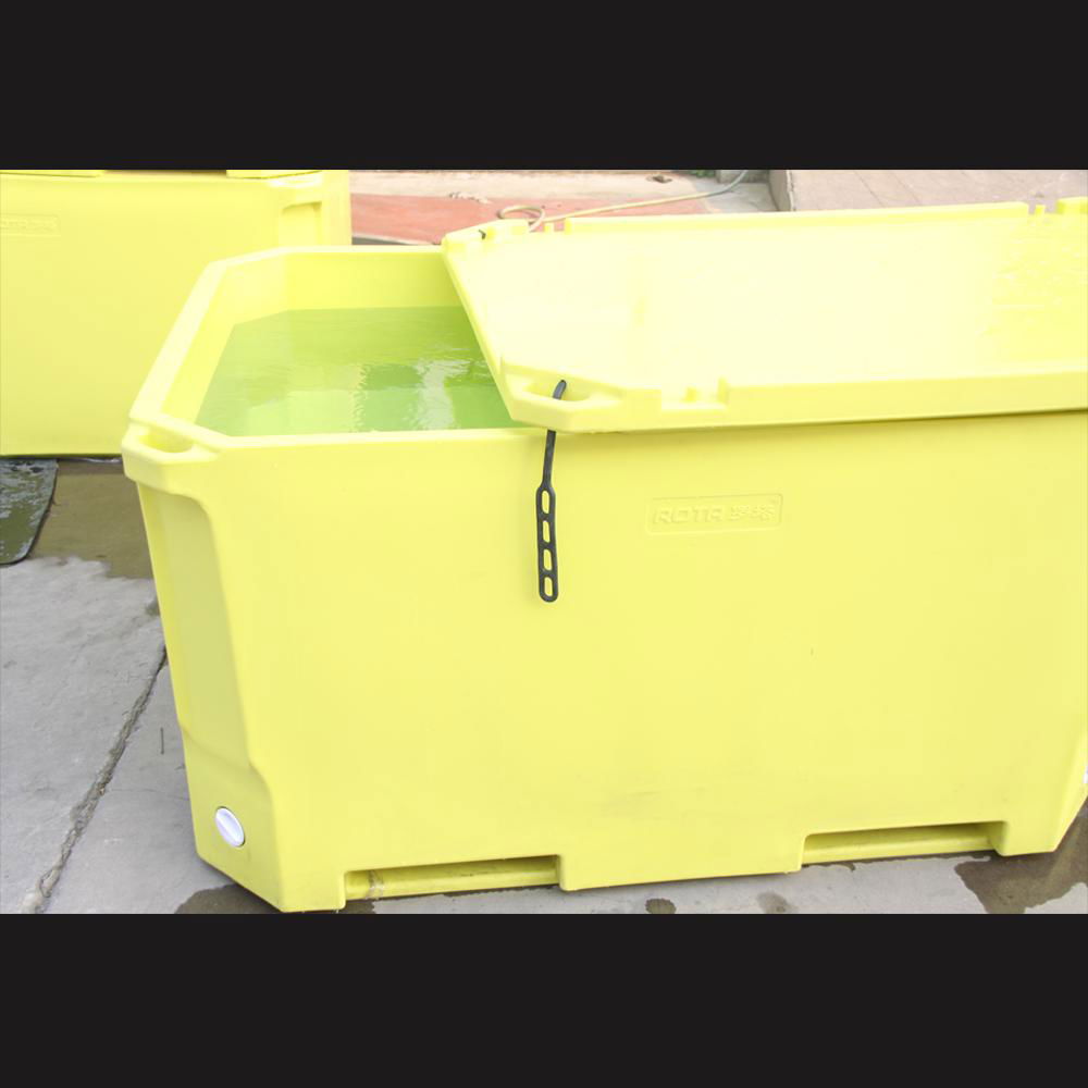 1000L Rotomold Plastic Container for storage and transport fish and food 4