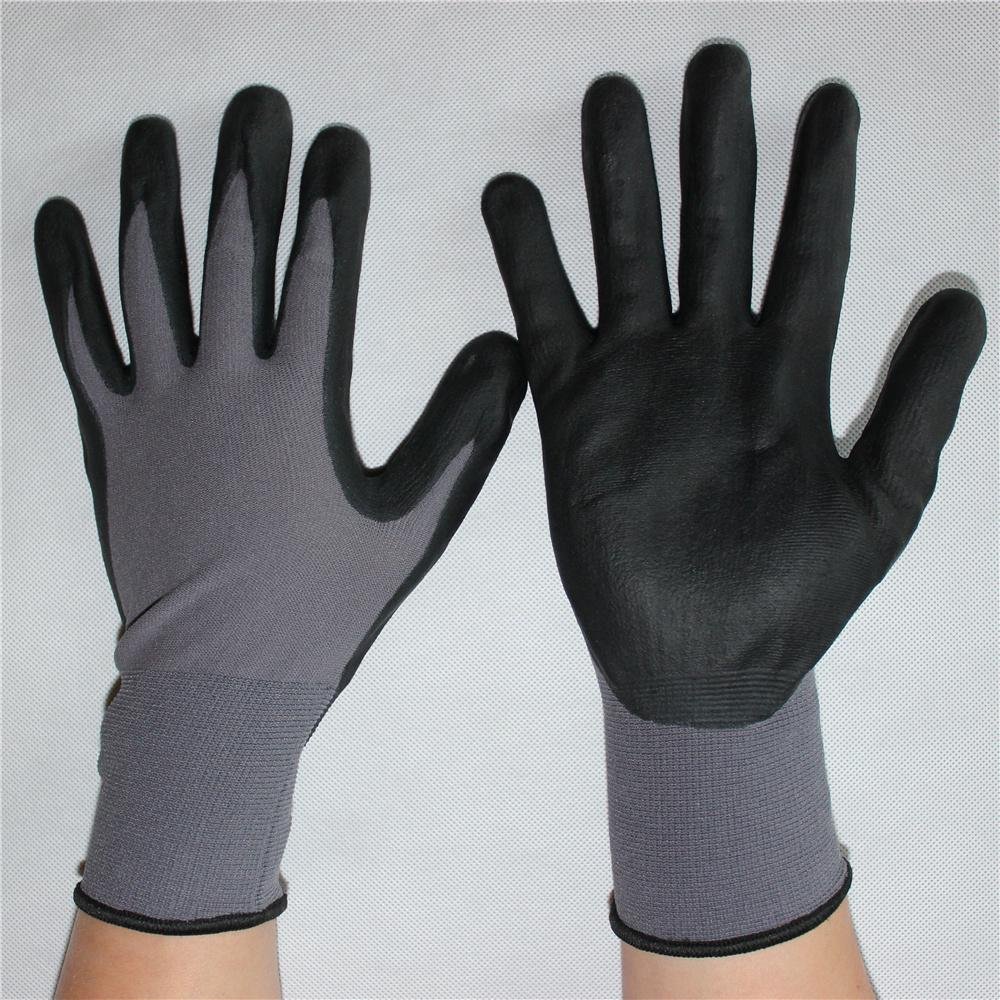 Soft oil resistant 13g polyester foam nitrile coated gloves 3