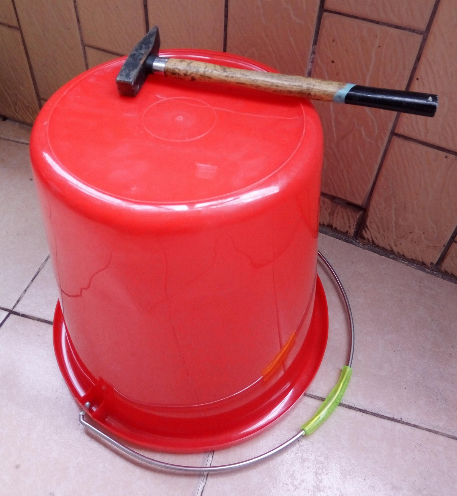 塑料桶（20升） 2
