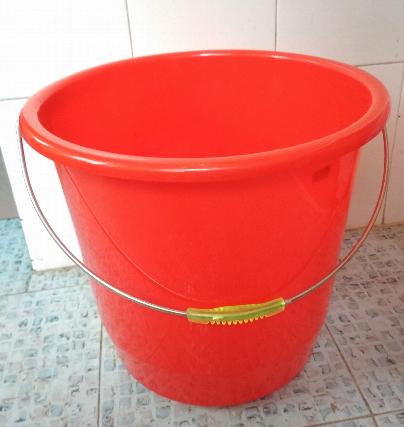 塑料桶（24升）