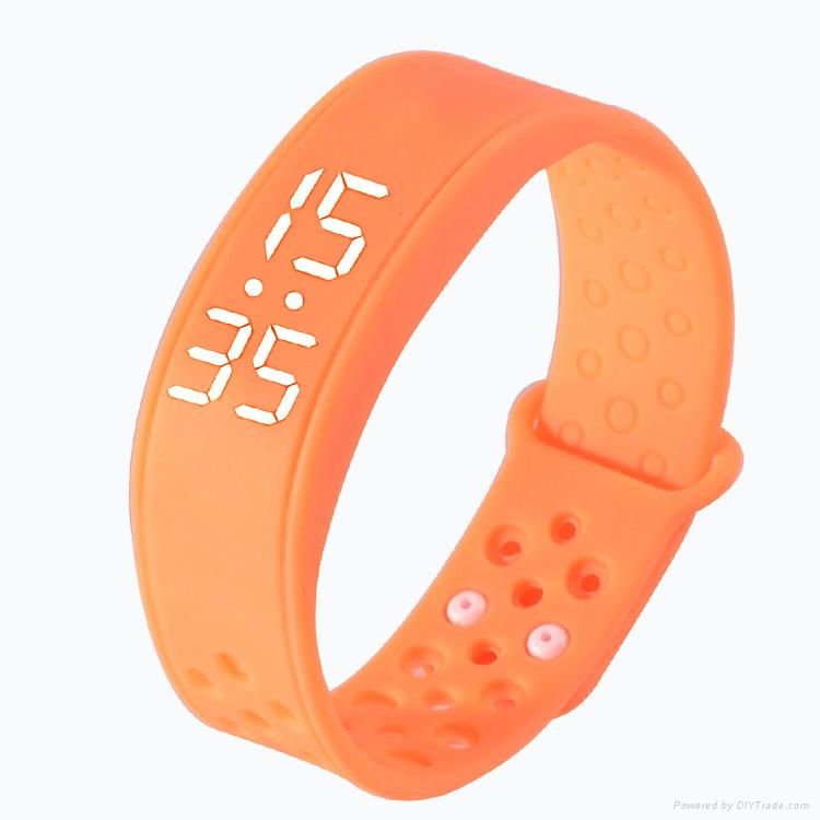 Wholesale Newest Sport smart wristband Pedometer 2