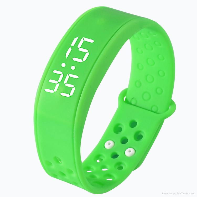 Wholesale Newest Sport smart wristband Pedometer 5