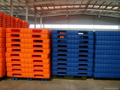 Plastic pallets blow molding machinery