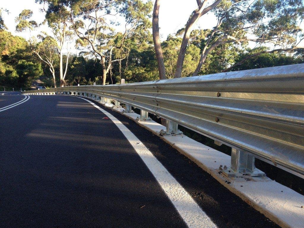 Vietnam Corrugated beam Hot dipped highway guardrail 