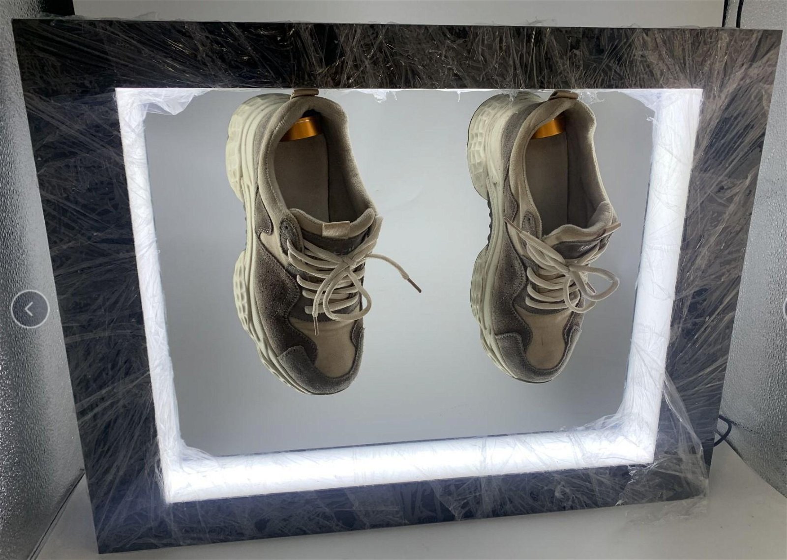 customize logo magnetic levitation rotating shoe advertisment display rack  2