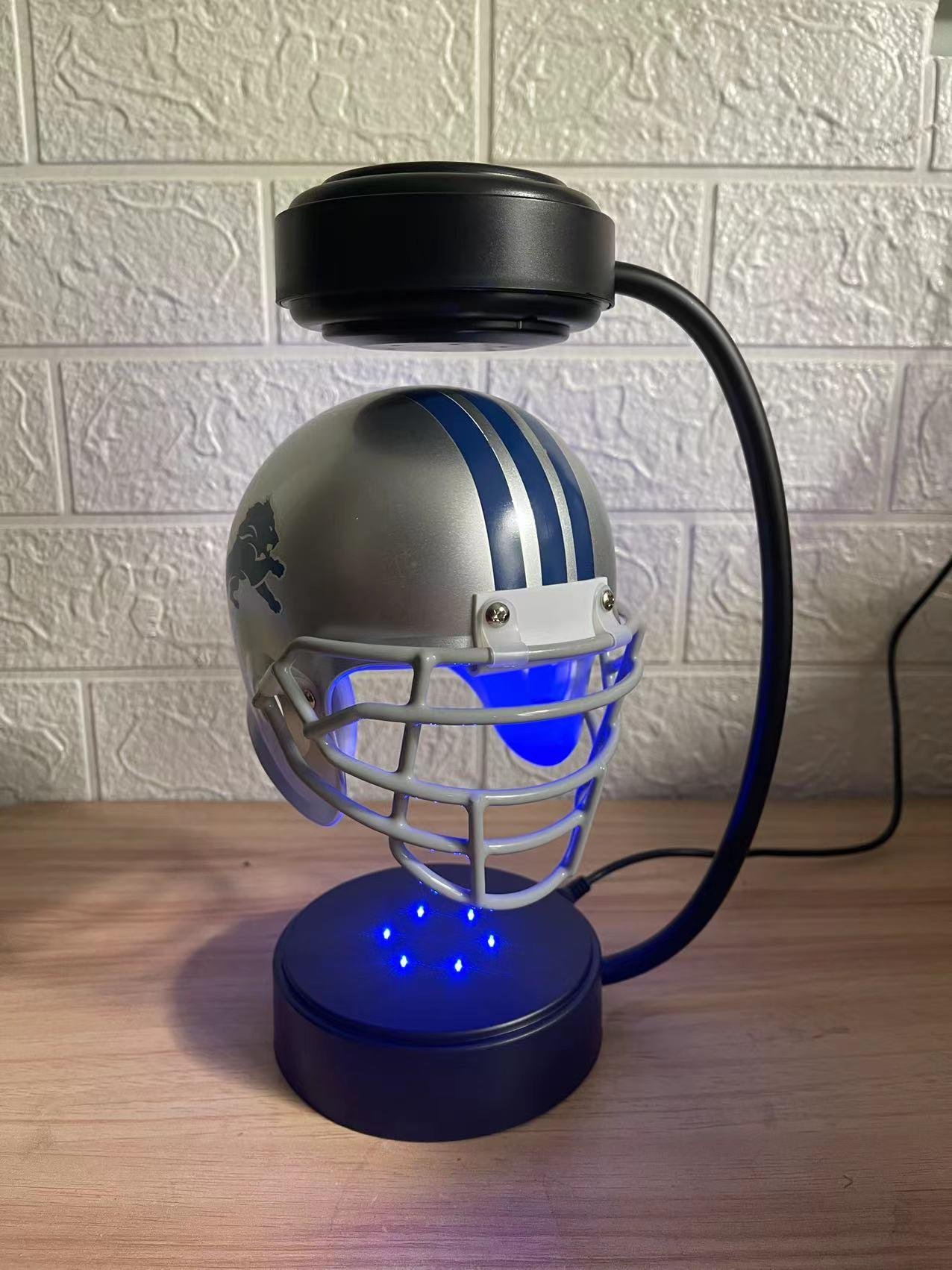 new magnetic levitation floating NFL hovering football helmet display  4