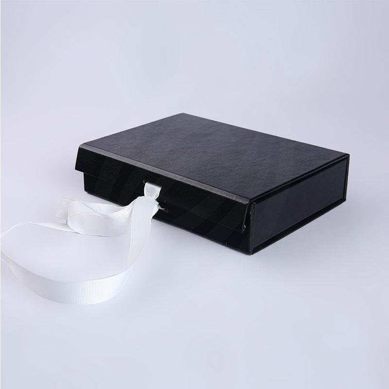 High Quality Custom Printed Small Black Handmade Leather Gift Box 2