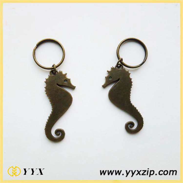 Printed Logo Metal Zine Alloy Sea Horse Keychain 3