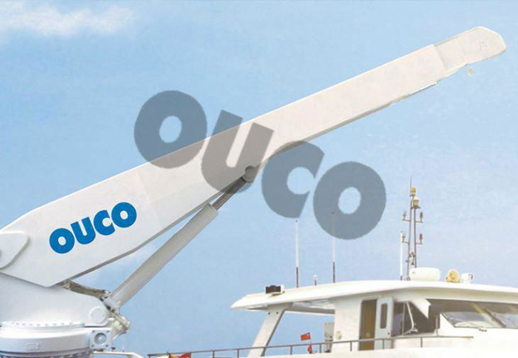 Ship Portable Yacht Cranes Are Custom-Built With Hydaulic Winch And Remote Contr