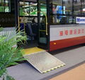 信德泰克供應城市公交車用電動殘疾人輪椅昇降導板裝置 5