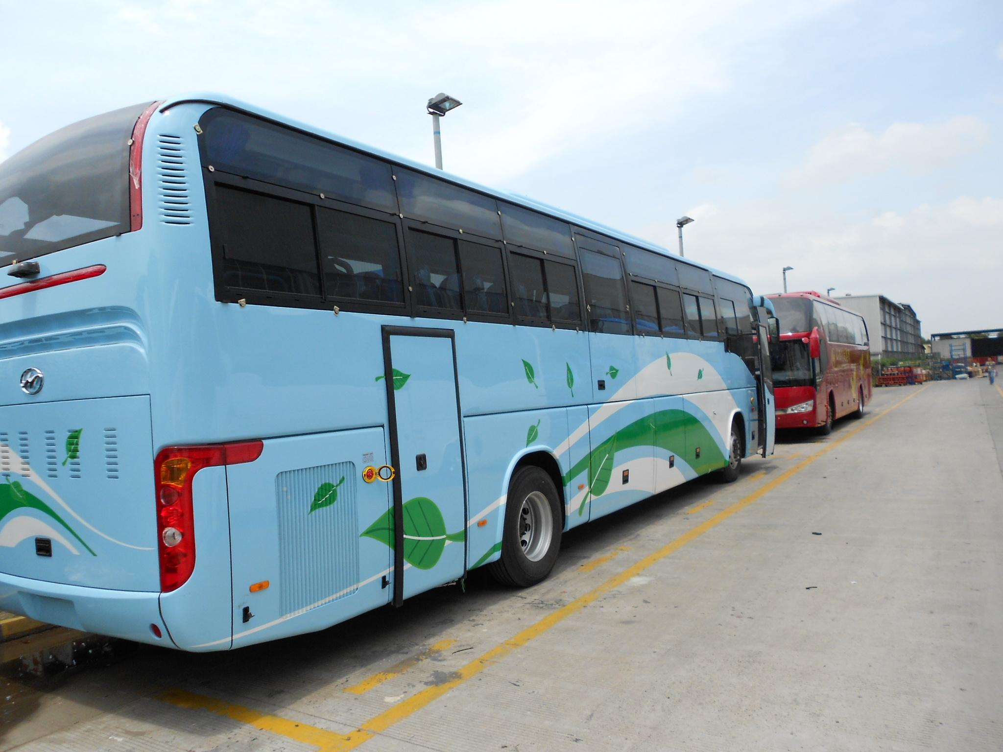 信德泰克旅遊車行李艙內旋轉式殘疾人輪椅上下車昇降機 4