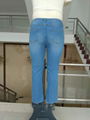 Women's jeans with distress 3