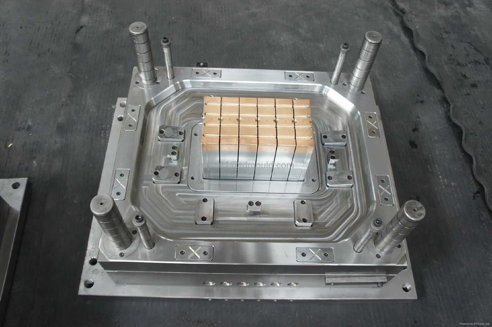 battery container mould 3