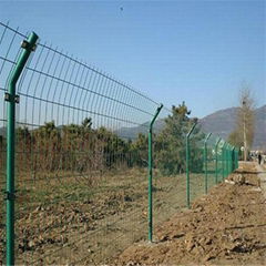 bilateral wire fence