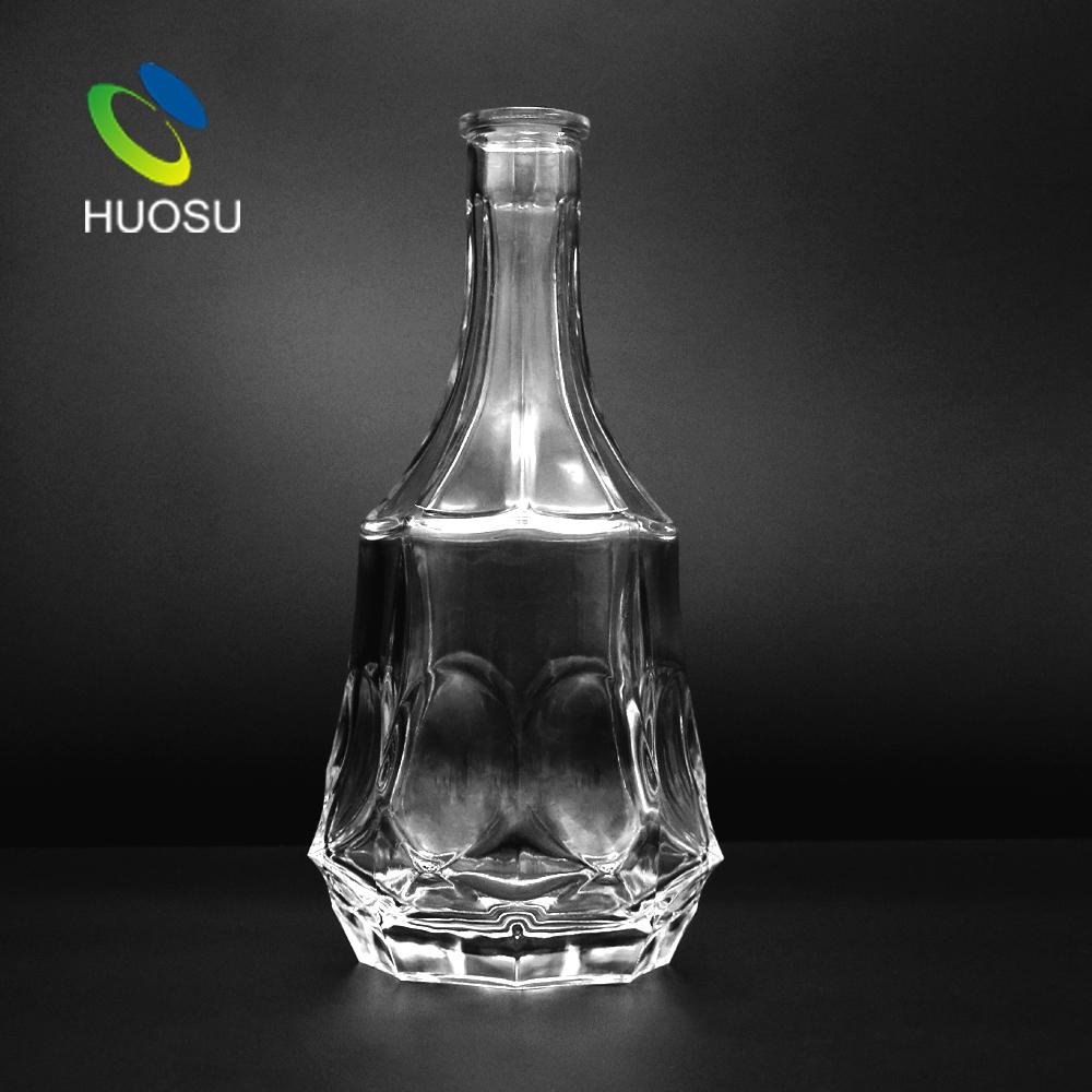 Huosu leading manufacturer crystal 750ml glass bottle liquor vodka with crystal  3