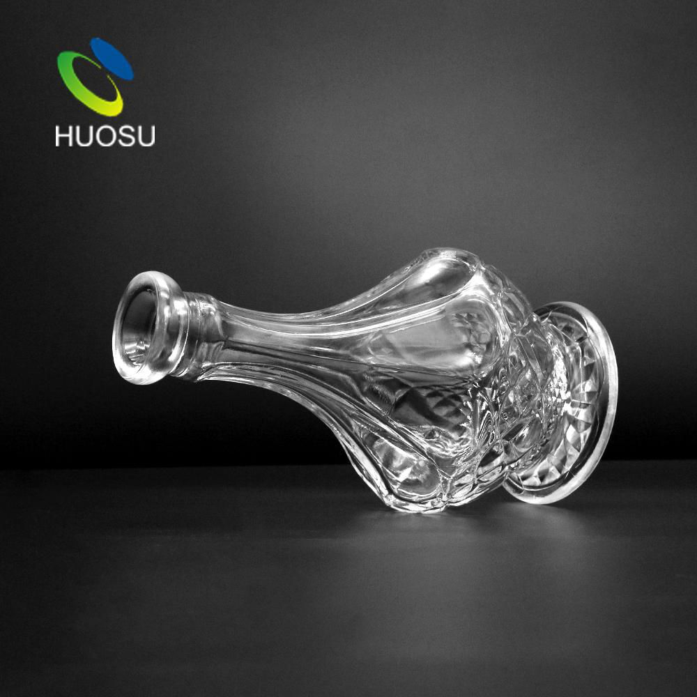 Huosu leading manufacturer crystal 750ml glass bottle liquor vodka with crystal  5