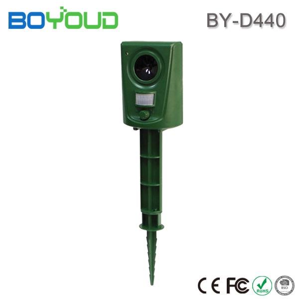  Boyoud ultrasonic outdoor electronic pest control animal repeller 3