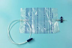 2000ml disposable plastic anti reflux cross valve purple surgical urine bag
