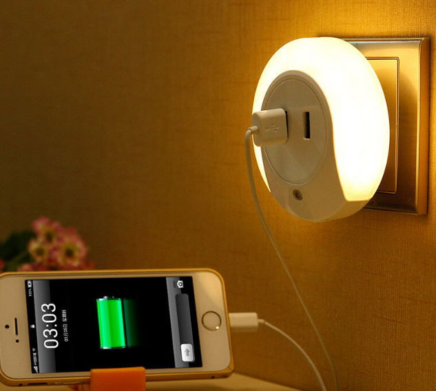 Mutifuction USB Socket and LED light  night sleep bedside lamp 2