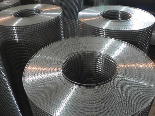 Welded Wire Mesh in Rolls 5