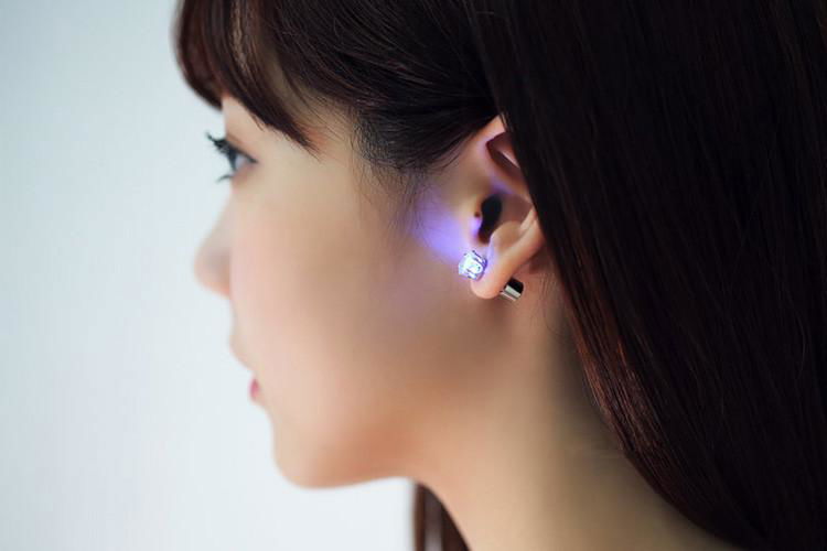 Stainless Steel Blink Studs Ear Stud Rings Shine Fashion Flash Style LED Earring 5