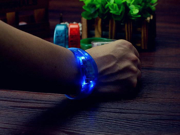 2018 Fashion Controled Flash Light LED Bracelet 5