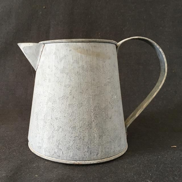 metal watering can 4