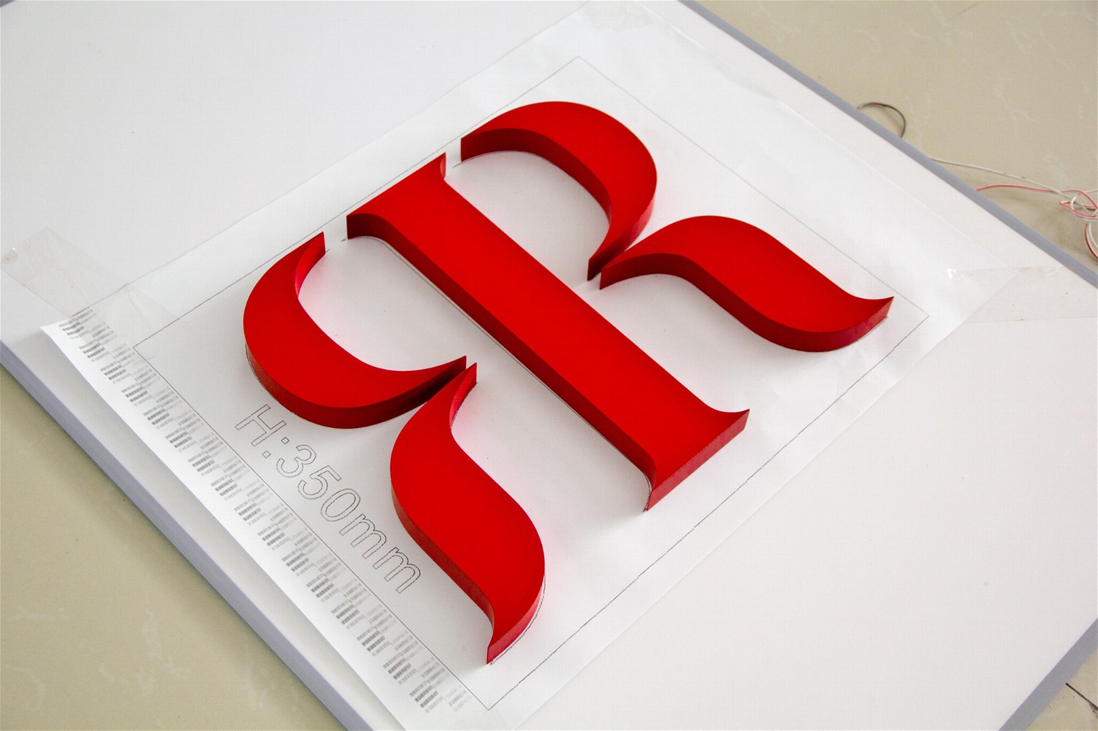 High Quality Customized Solid Facelit Acrylic Letter for Indoor Branding 25mm Re