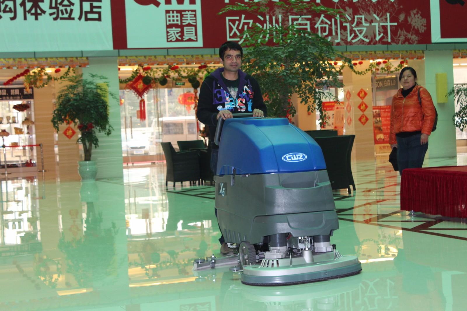 威卓商业工厂车间仓库超市手推式全自动洗地机 WZ-X3B 2
