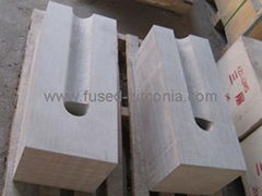 High zirconia fused cast blocks