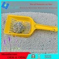 ultra less dust  and scented bentonite cat litter 4