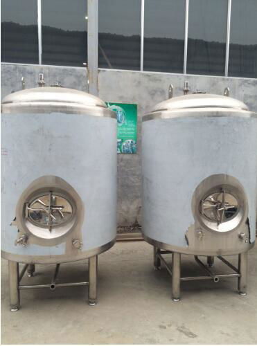Double-Wall 600L Brite Beer Tank 1