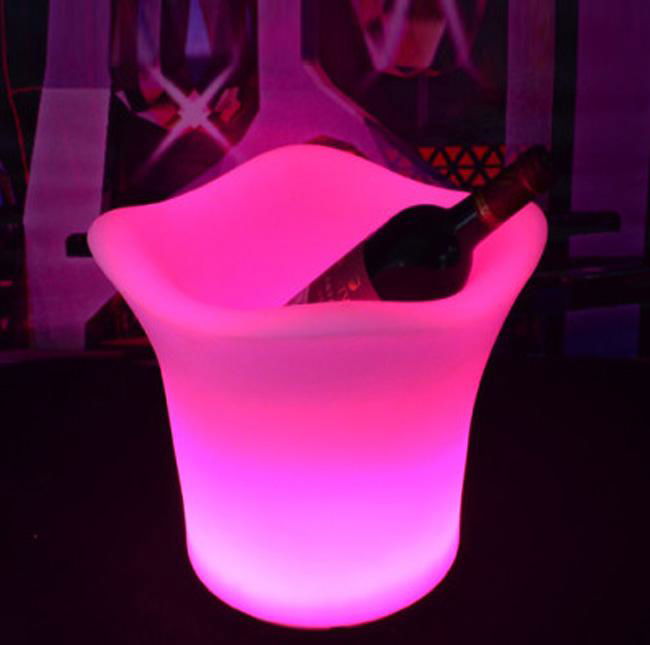 PE plastic color changing custom beer ice bucket with LED light 4