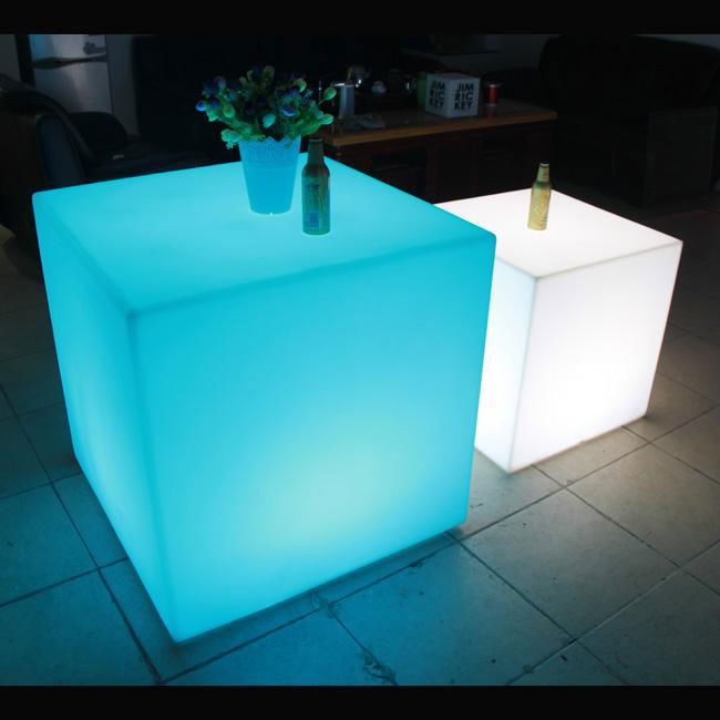 outdoor and indoor hanging plastic LED RGB cube lights 2