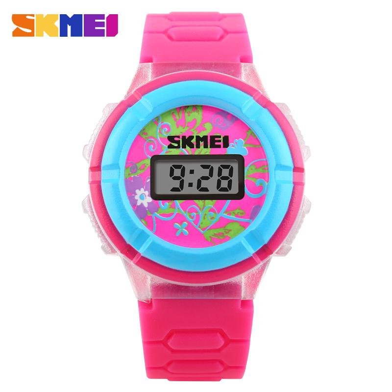 Promotional sports watch multicolor kids watch with rotating light ovely  3