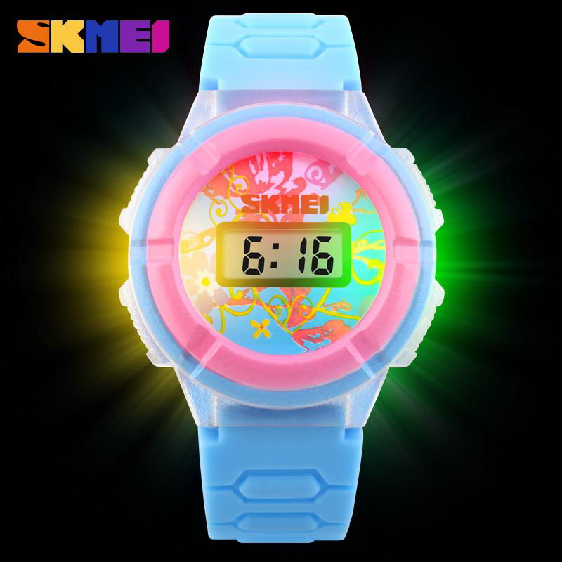 Promotional sports watch multicolor kids watch with rotating light ovely  4