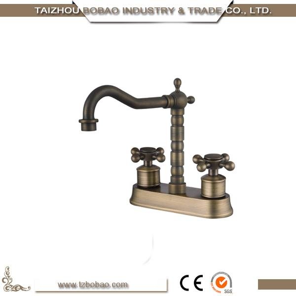 Special Design Bath Tub Brass Mixer Faucet With Soap Holder 4