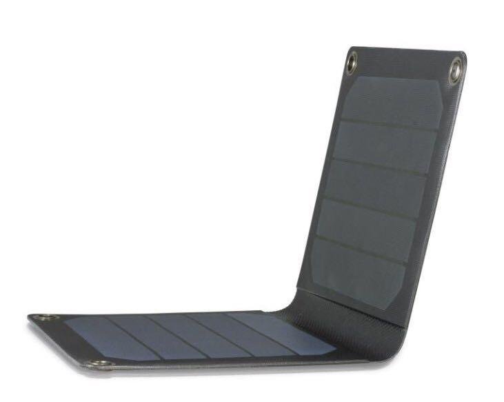 新款便携式折叠太阳能充电器